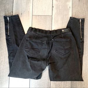 Levi’s Denizen Black Jogger Jeans sz 25